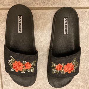 New women's size 8 sandals